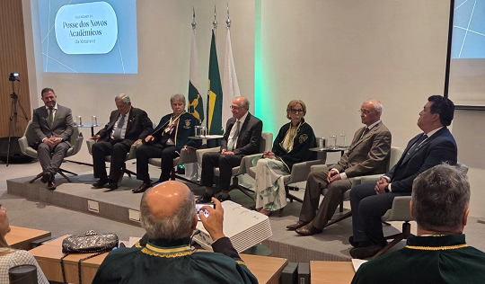 Notícia: Posse do Confrade Vladimir Pinheiro do Nascimento na ABRAMVET